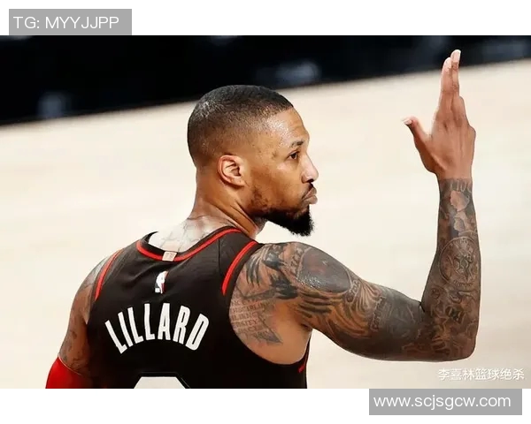 镜头捕捉:利拉德赛场小动作引发热议 镜头捕捉:利拉德赛场小动作引发热议